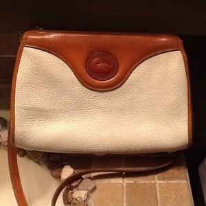 Vintage Dooney and Bourke cross body.
